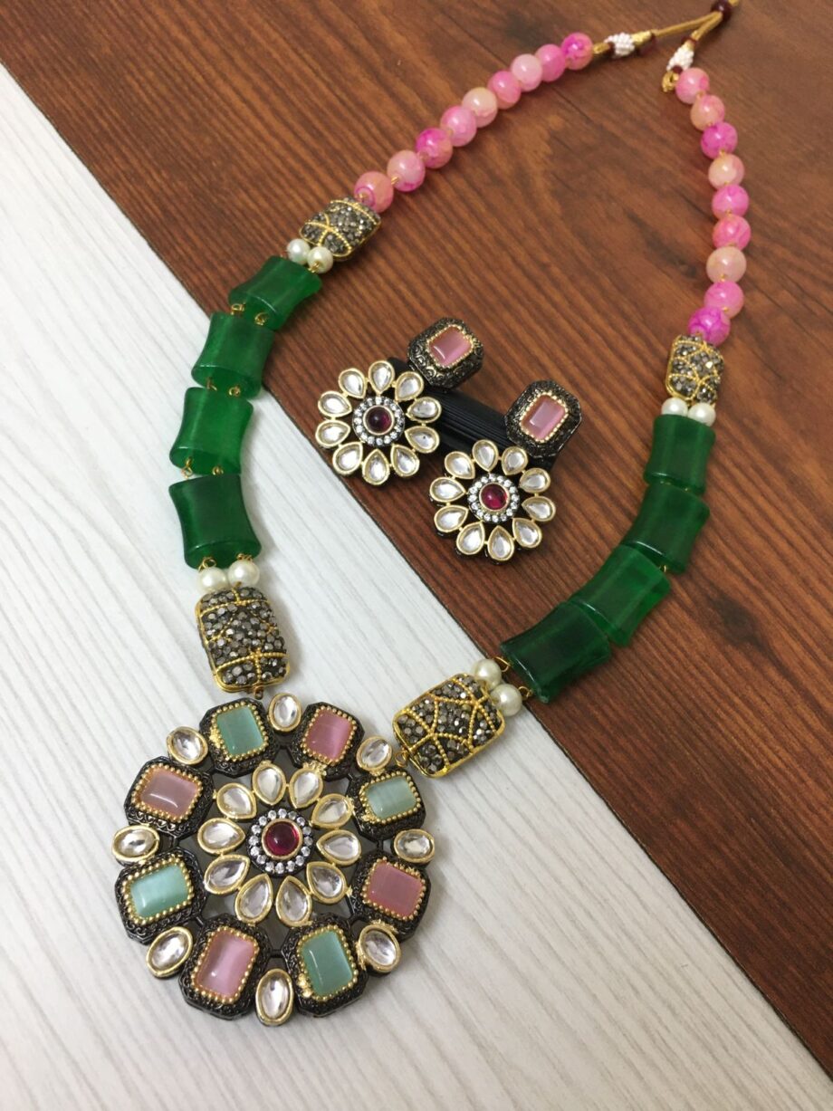 Premium Quality Beads With Kundan Pendent Pearl Set