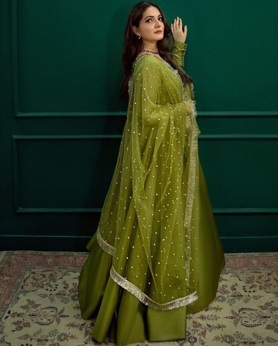 HEAVY SILK WITH FANCY NECK PATTERN AND CHUDIDAR SLEEVES