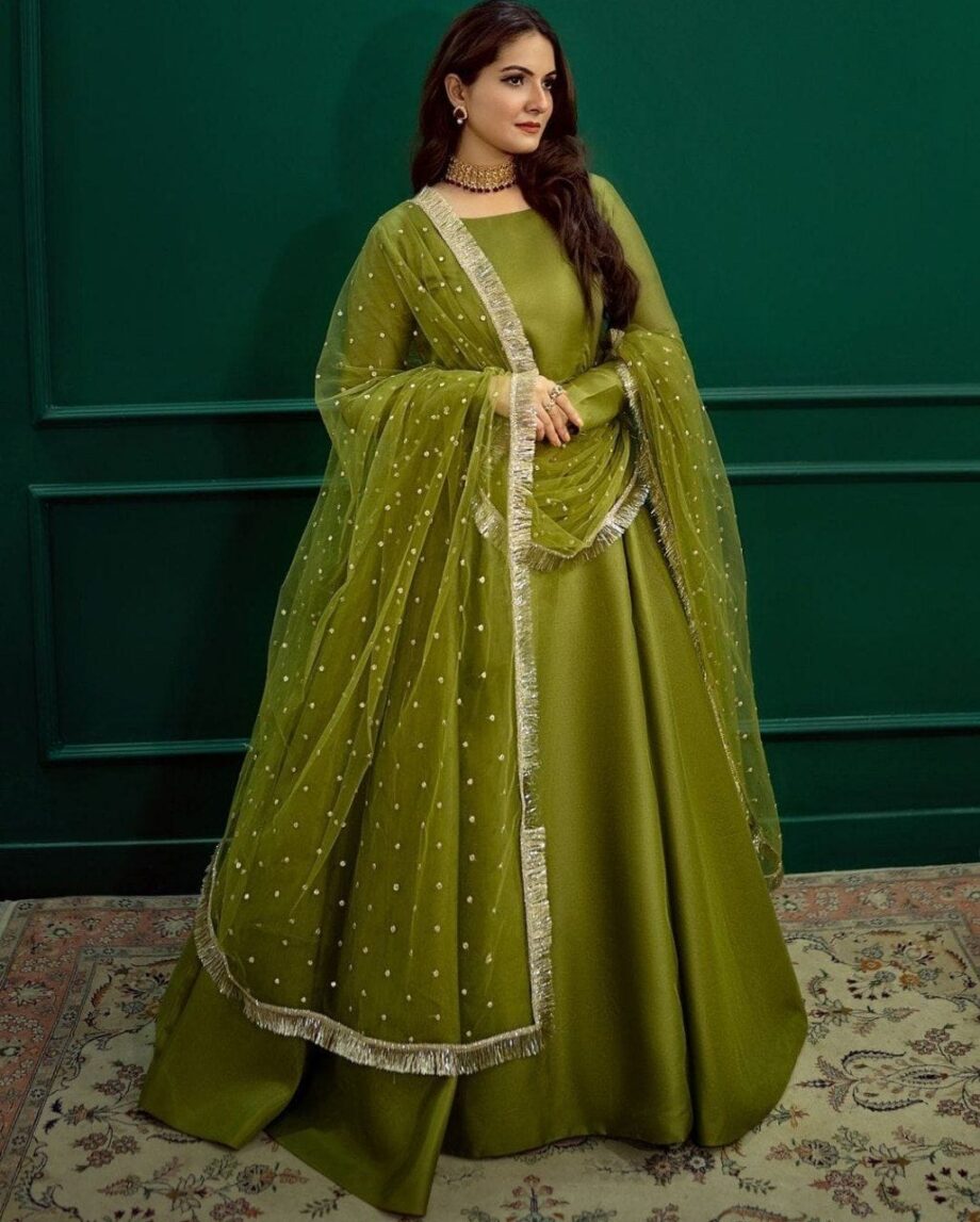 HEAVY SILK WITH FANCY NECK PATTERN AND CHUDIDAR SLEEVES