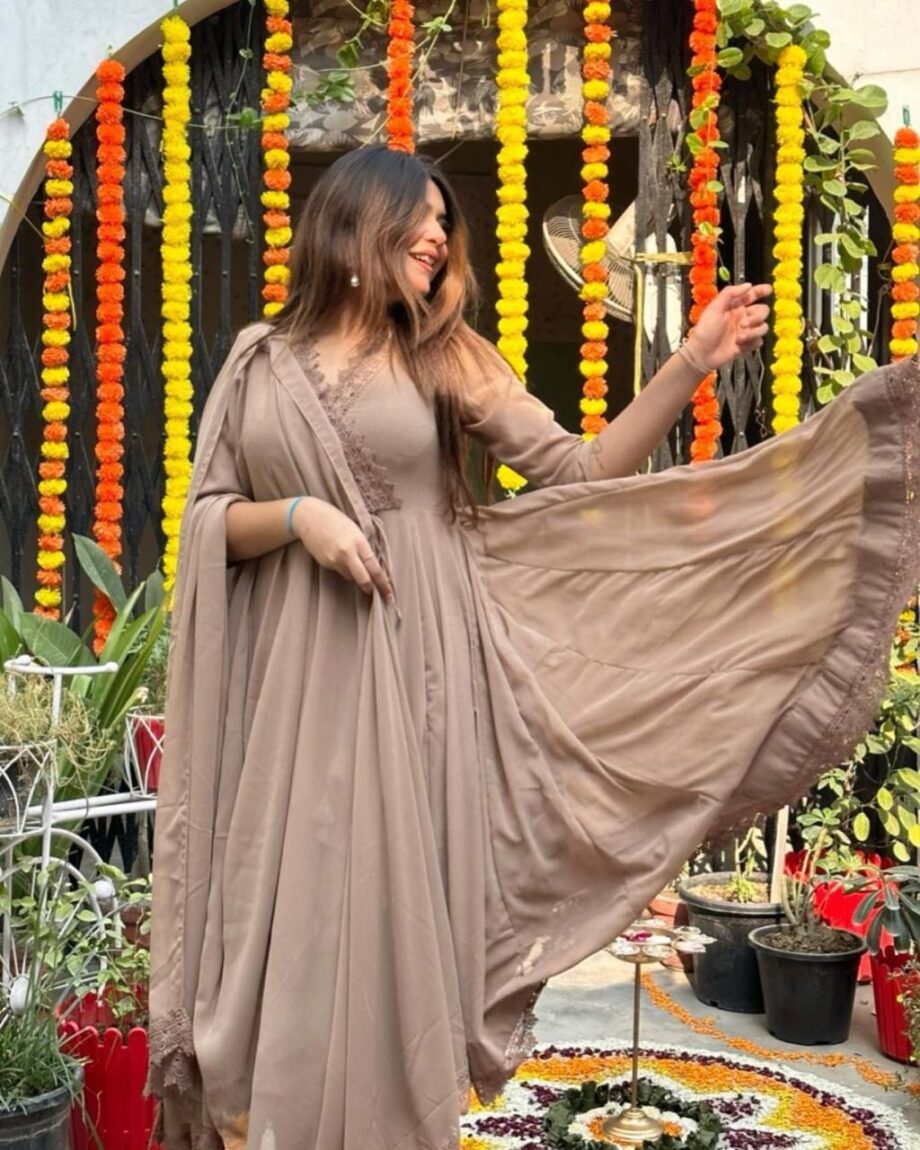 Fox Georgette Complete Lining Gown & Dupatta