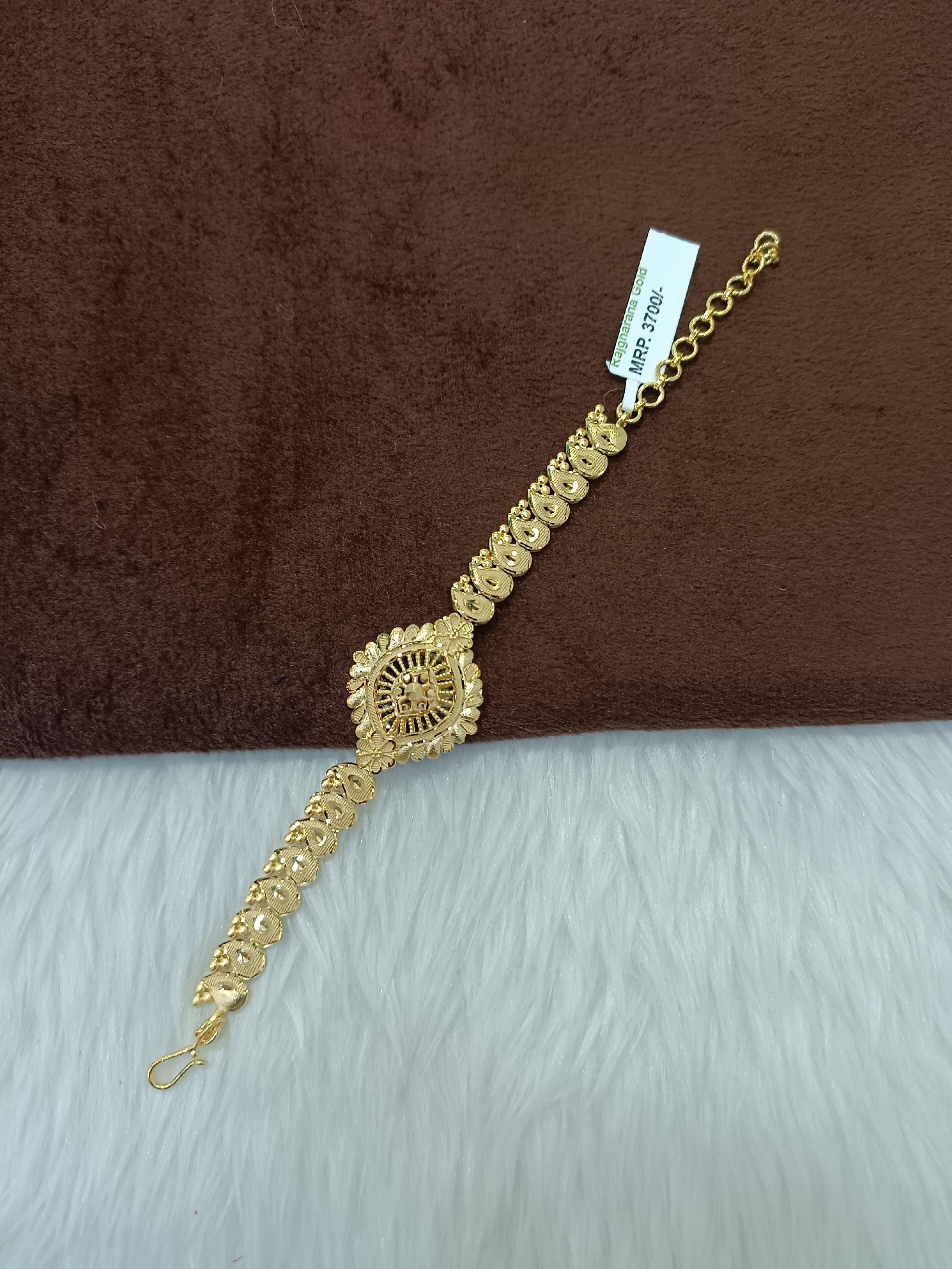 Real Gold Look Kada & Bracelets at Low Prices SELLERS STORE Real Gold Look Kada & Bracelets at Low Prices