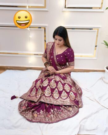 Pure Dola Silk Fabric Saree With Beautiful Blouse